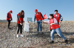 兴凯湖电业局：党员服务队和青年志愿者为美化家园争光添彩