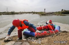 塔里木油田哈得作业区：洪水阻不断巡井路
