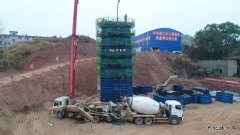 江西：兴泉铁路兴宁4标首根桥墩率先浇筑完工