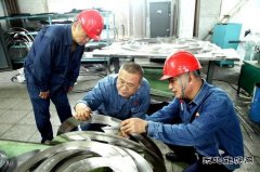 大庆石化：迎战大检修 保供在一线