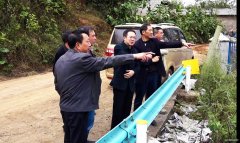盘江精煤公司党委书记、董事长易国晶到月矿调研矸